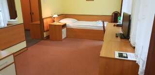 Отель Hotel Echo Cedzyna Двухместный номер с 2 отдельными кроватями - Подходит для гостей с ограниченными физическими возможностями-5